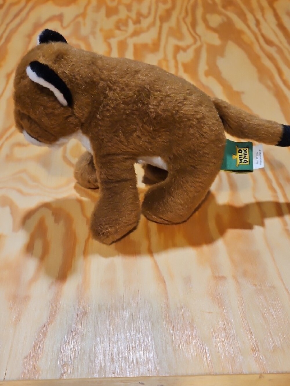 Wild Republic Mountain Lion Plush - Brown & White - Picture 8 of 8
